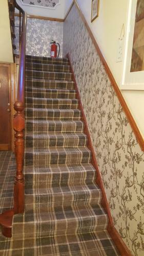 Hostal Ivanhoe Guest House