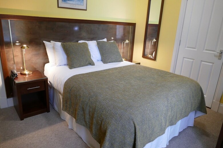 Hostal Strathness House