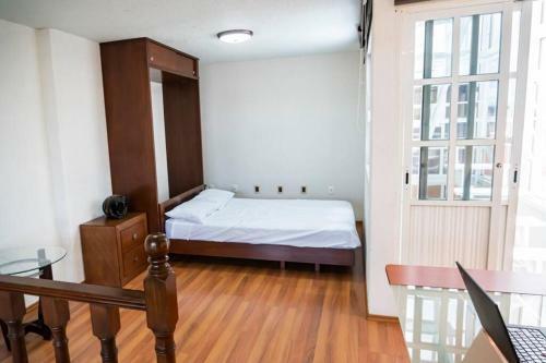 Casa de 4 Pisos Con Gym, Terraza, Jacuzzi Y Oficina