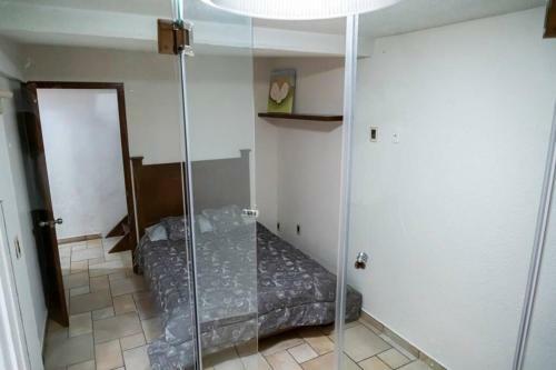 Casa de 4 Pisos Con Gym, Terraza, Jacuzzi Y Oficina
