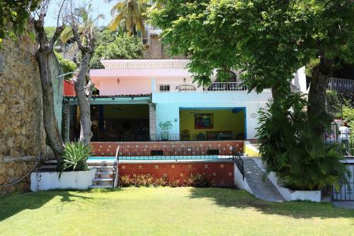 Casa De Los Titos