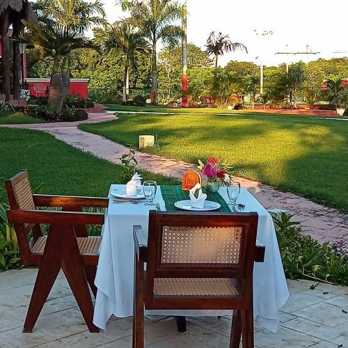 Hotel Hacienda Mar�a Elena