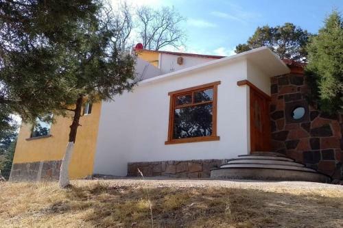 Caba�a Monarca Te Ofrece Un Espacio Diferente.