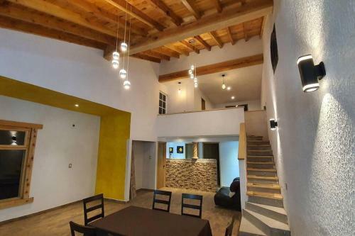 Caba�a Monarca Te Ofrece Un Espacio Diferente.