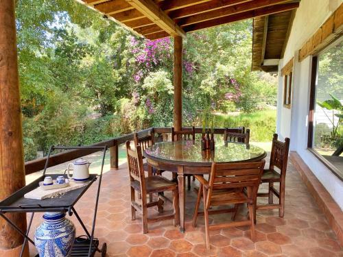 Hostal Casa Vallesana Av�ndaro