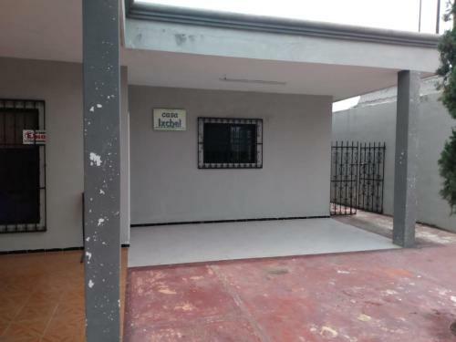 Hostal Casa Ixchel - Private Parking, A/c, Wifi, Hot Water, A/c