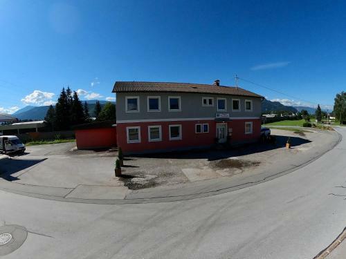 Bed & Breakfast Vermietung Danis