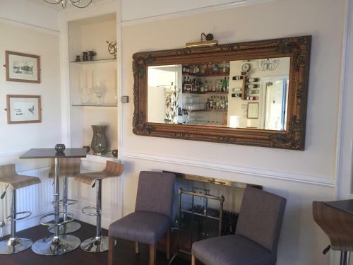 Hostal The Chatsworth