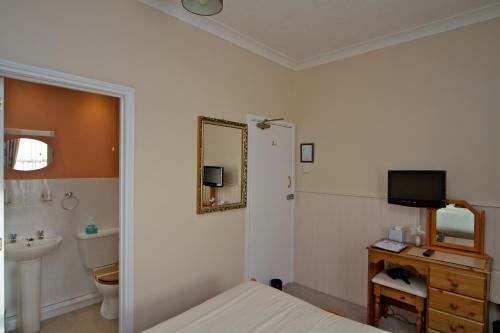 Hostal Cornubia Guest House