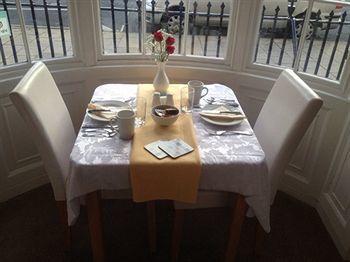 Hostal Arcadia Guest House