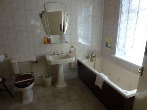 Bed & Breakfast The Kingswood Guest House