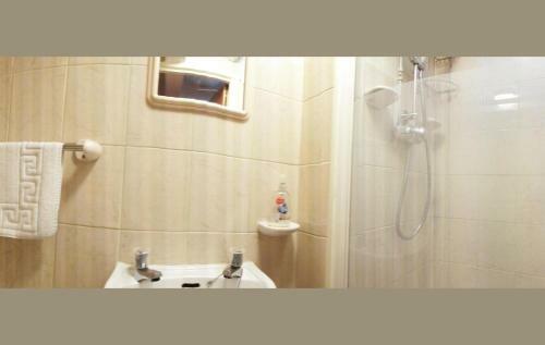 Hostal Aaran House