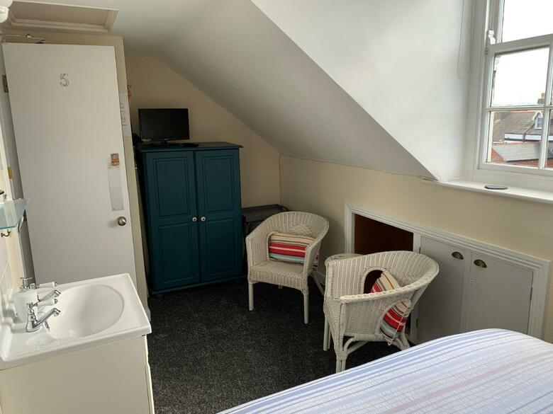 Hostal Letchworth Guest House