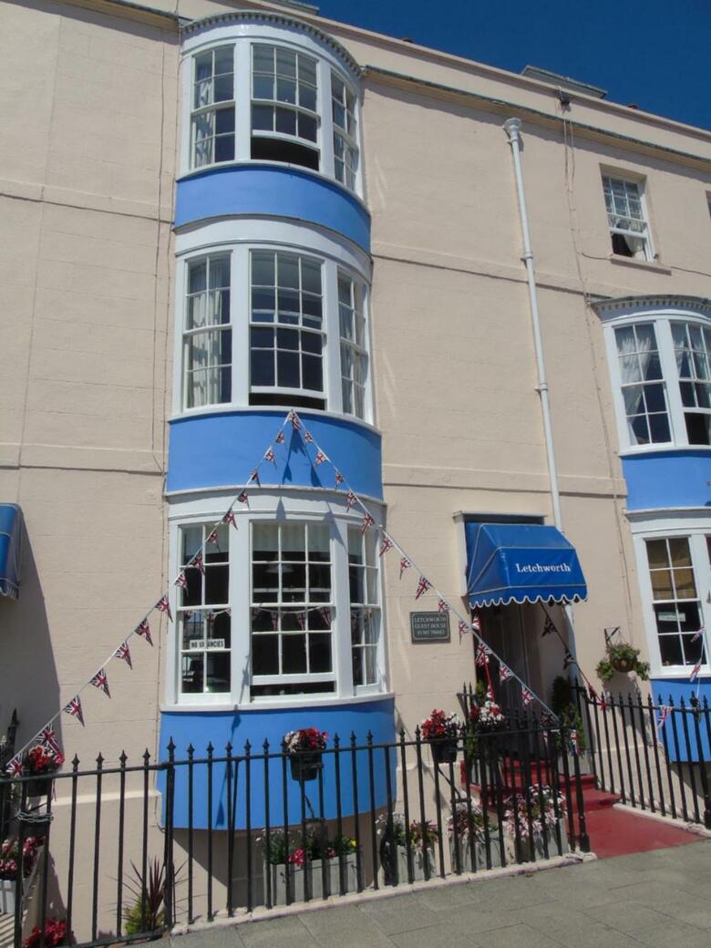 Hostal Letchworth Guest House