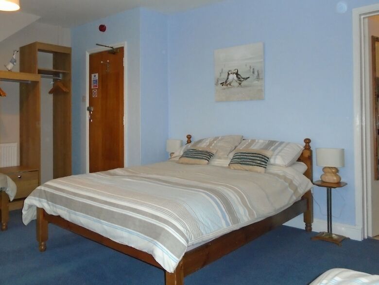 Hostal Florian Guest House