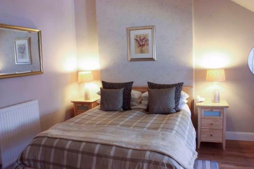 Hostal Kew House And Apartments
