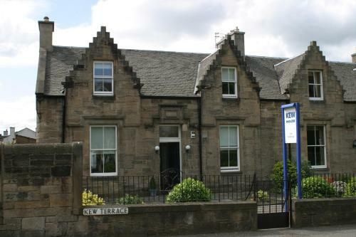 Hostal Kew House And Apartments