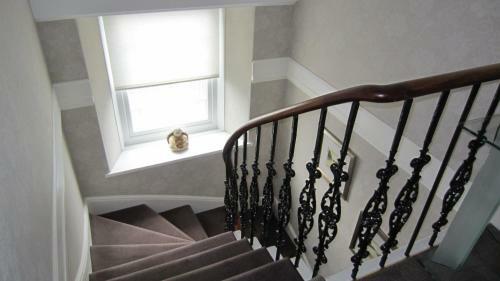 Hostal Kew House And Apartments