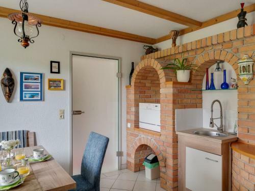 Cosy Apartment In Oed-�hling With Garden