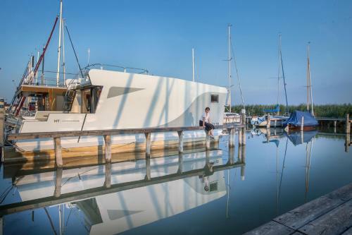Myhouseboat 1