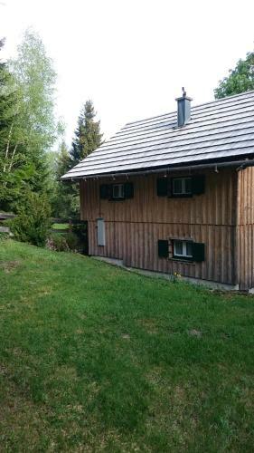 Kn�dl-alm Waldh�usl