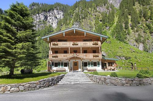 Alpenchalet Lacknerbrunn Bis 30 P