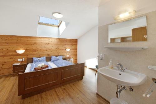 Alpenchalet Lacknerbrunn Bis 24 P