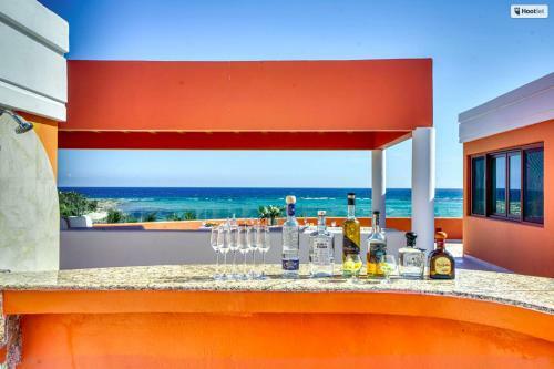 Beachfront Cenote Villa- Breakfast-cooks Included!