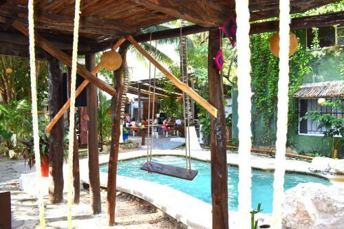 Bed & Breakfast Lobo Inn Tulum