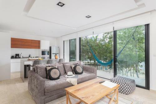 Boho Condo Infinity Rooftop Pool Gym