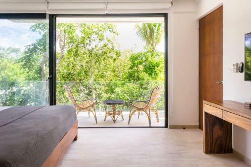 Luxury W 360 Infinity Rooftop Pool Jungle Views