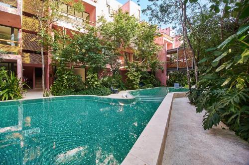 Modern And Bright 2 Bedroom/2 Bathroom Apartment
