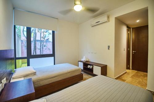 Modern And Bright 2 Bedroom/2 Bathroom Apartment