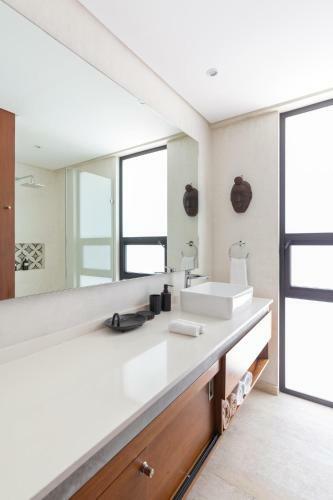 Luxury Penthouse Studio Priv Rooftop Pool Gym