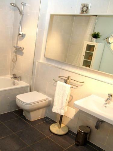 Blackfriars Apartment