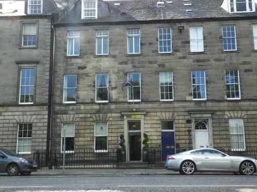 Hostal Queens Guest House