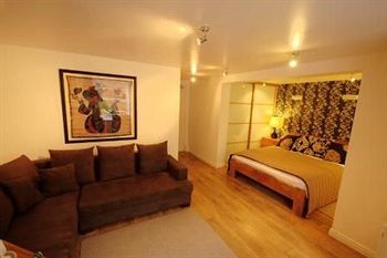 Hostal Fraoch House