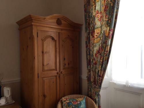 Hostal Ashdene House