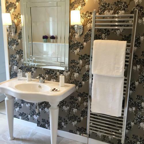 Bed & Breakfast Claremont House