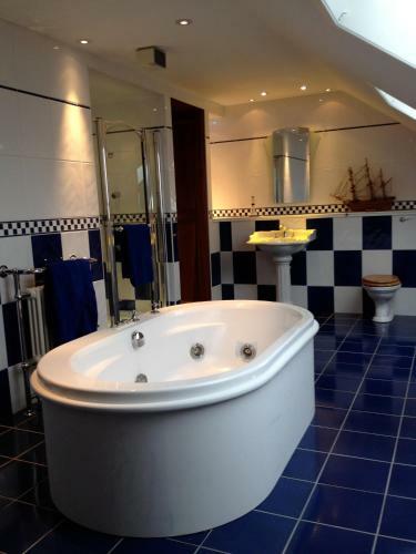 Bed & Breakfast Claremont House