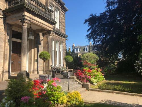 Bed & Breakfast Claremont House