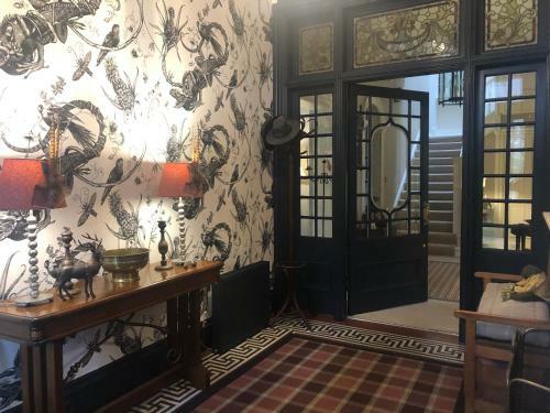 Bed & Breakfast Claremont House