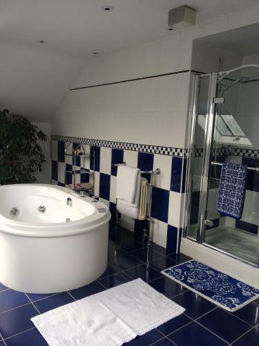Bed & Breakfast Claremont House