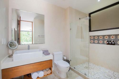 Gorgeous 1bdr Gym Pool Spa Wifi