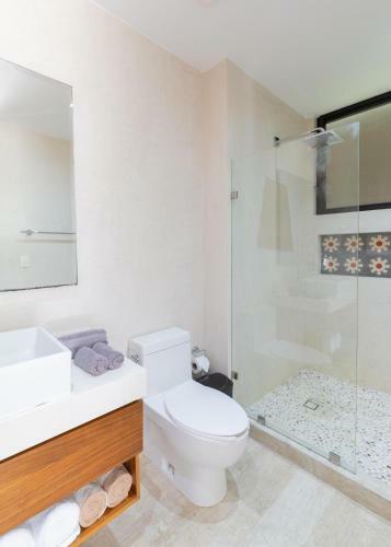 Gorgeous 1bdr Gym Pool Spa Wifi