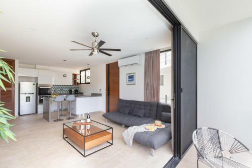 Central Park 1 Br Condo Spa Pool Gym Wifi