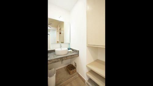 Luxury Apartment2 Bedroompoollaundry Center