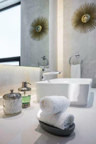 Beautiful Studio 360� Rooftop Pool And Gym