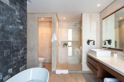 Luxury Two Bedroom Apartment At Panoramic
