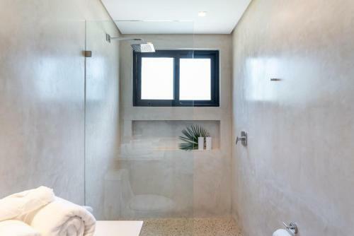 Luxury Two Bedroom Apartment At Panoramic
